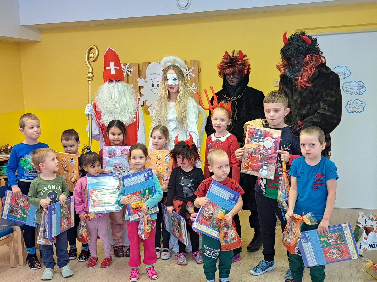 MIKULÁŠ V MŠ
