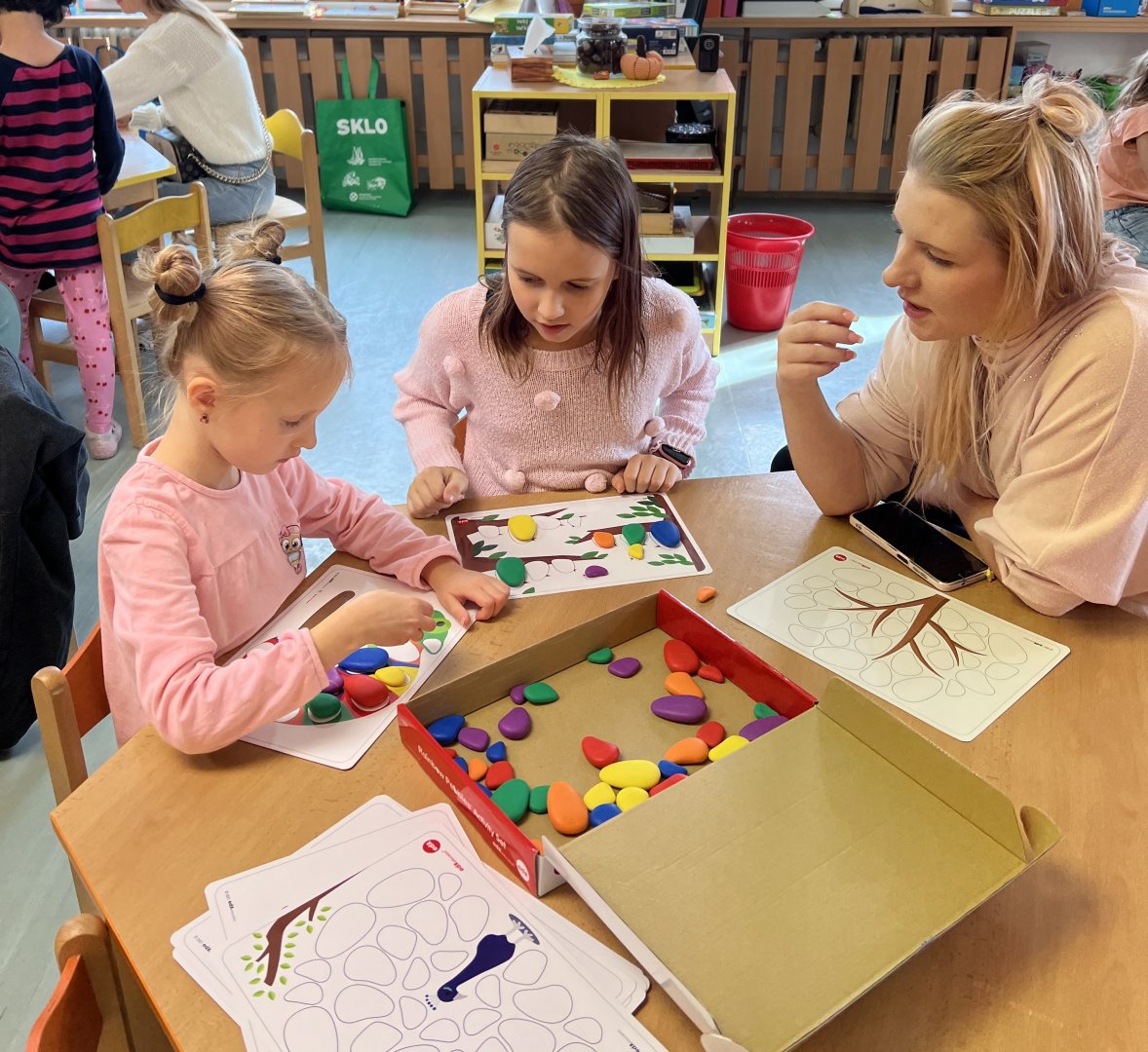 Den plný her u Veverek a Broučků