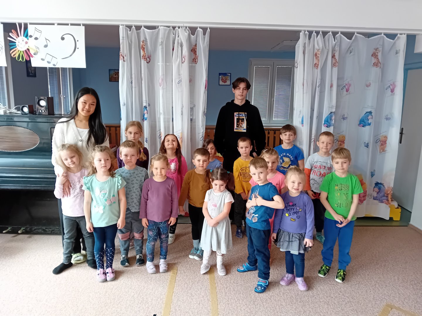 Děti se loučily se žáky Gymnázia Žatec